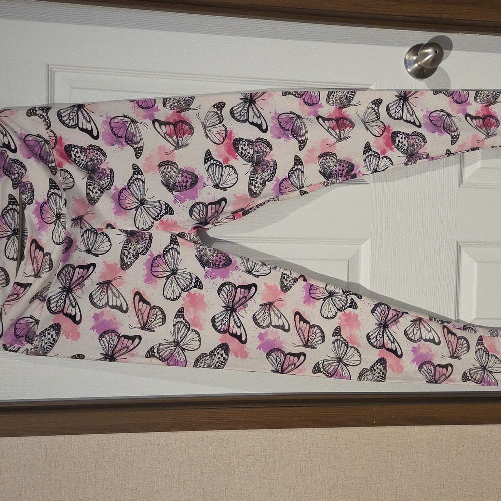 Lularoe Watercolor Butterfly Print Leggings in Black, Pink, And Purple